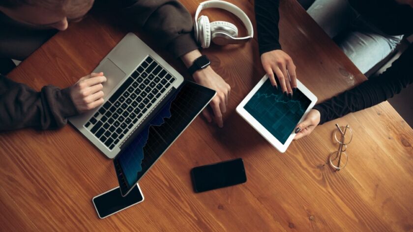 10-must-have-features-to-consider-when-choosing-best-hr-payroll-software-in-india